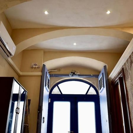 City Centre Pied-A-Terre Near Food Market And Walking Distance To Bus Terminus Валета Екстериор снимка